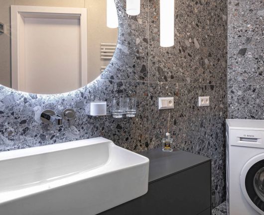Realizace koupelny - série Silver Grain a Charm Experience