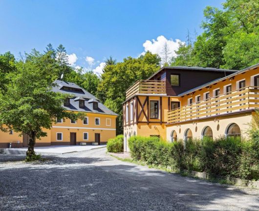 Rekonstrukce koupelen - Apartmány Spálený Mlýn