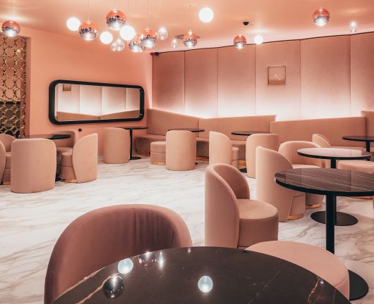 Realizace butikové cukrárny Cafe du Lac v Molo Lipno resortu