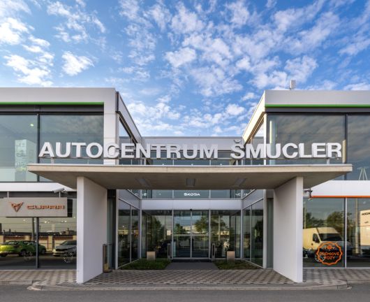 Autosalon Jan Šmucler - nový showroom pro značku Hyundai